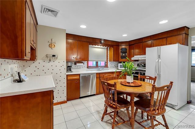 1063 East Lovejoy Street, Buffalo, NY 14206