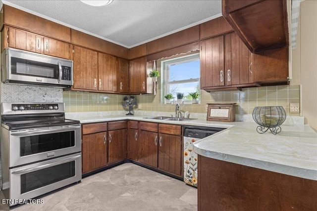610 Hudson St, Athens, TN 37303