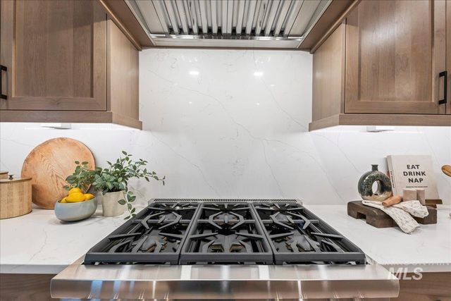 6971 N Cairnhill Way, Eagle, ID 83616