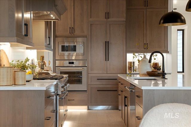 6971 N Cairnhill Way, Eagle, ID 83616