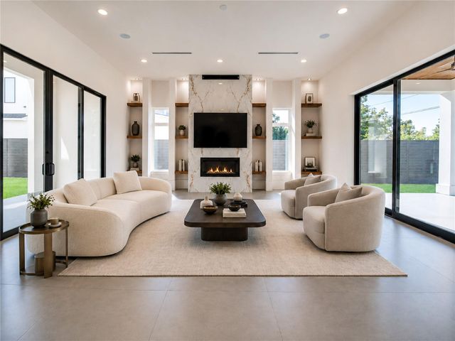 7218 Schiller Street, Houston, TX 77055