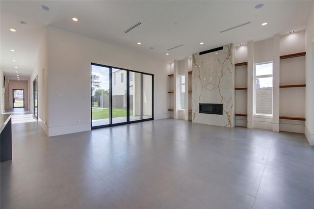 7218 Schiller Street, Houston, TX 77055