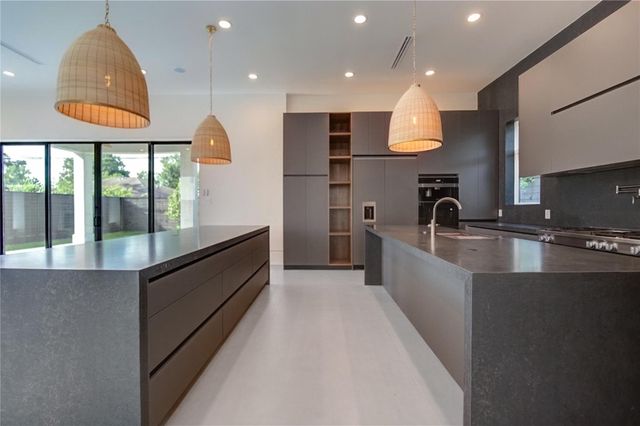 7218 Schiller Street, Houston, TX 77055