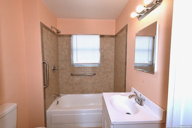 1809 Arbor, San Antonio, TX 78207