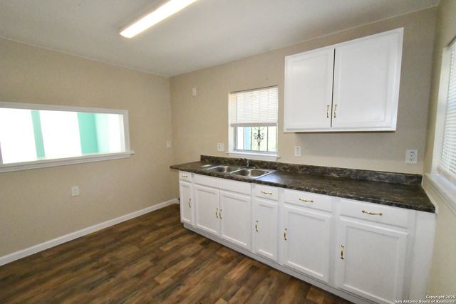 1809 Arbor, San Antonio, TX 78207