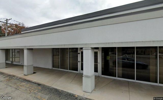 7101 W 111th Street, Worth, IL 60482