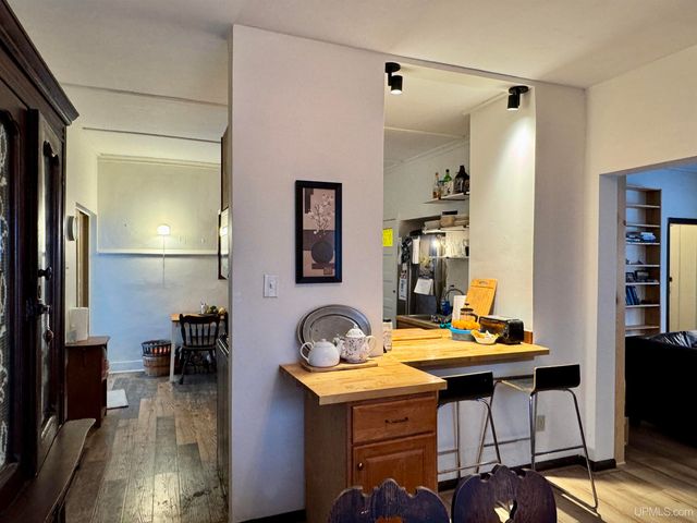 106 E Houghton Avenue, Houghton, MI 49931