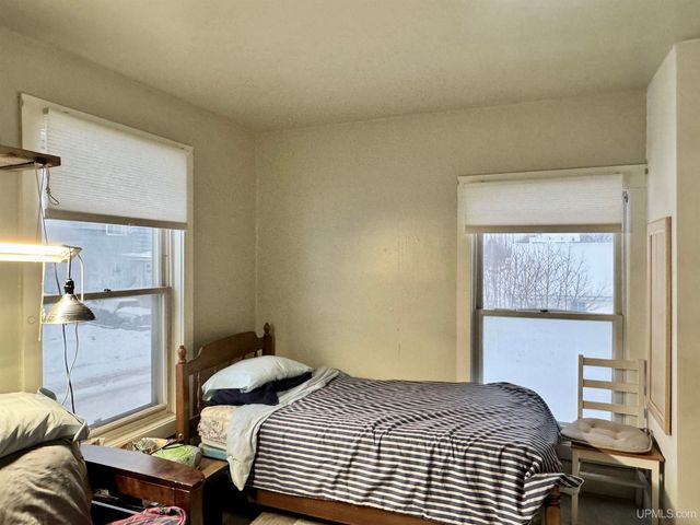 106 E Houghton Avenue, Houghton, MI 49931