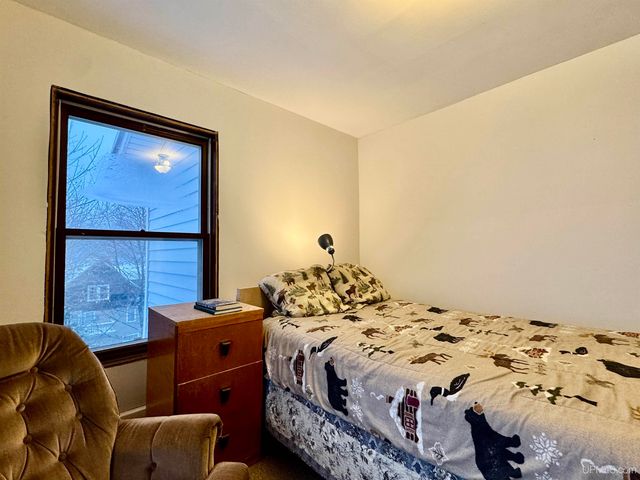 106 E Houghton Avenue, Houghton, MI 49931