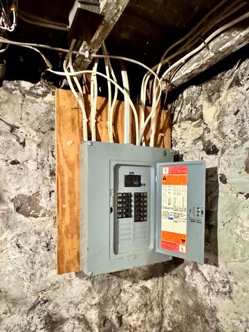 106 E Houghton Avenue, Houghton, MI 49931