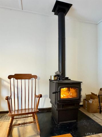 106 E Houghton Avenue, Houghton, MI 49931