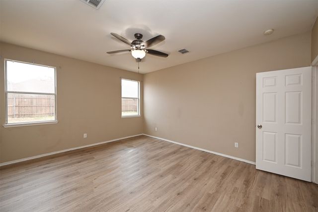 10706 Gleneagles Lane, Rowlett, TX 75089