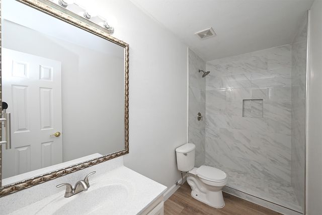 10706 Gleneagles Lane, Rowlett, TX 75089