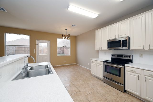 10706 Gleneagles Lane, Rowlett, TX 75089