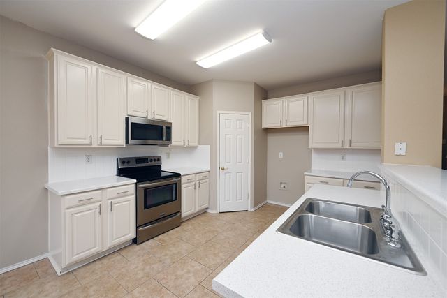 10706 Gleneagles Lane, Rowlett, TX 75089