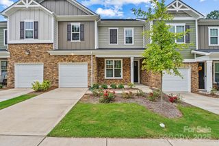 8233 Merryvale Lane, Charlotte, NC 28214