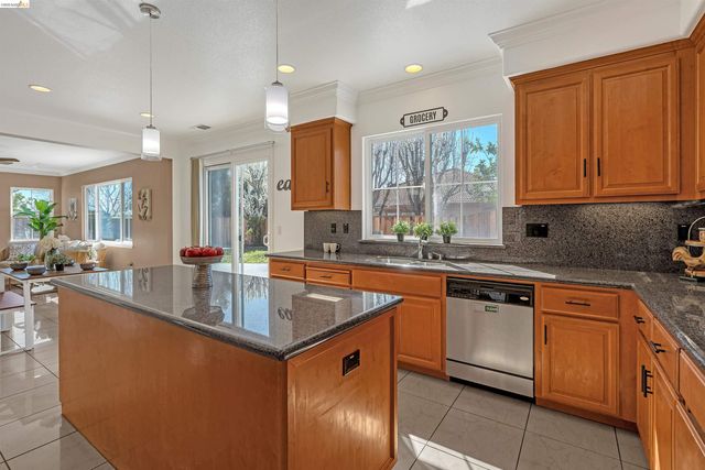 5670 Carlow Way, Antioch, CA 94531