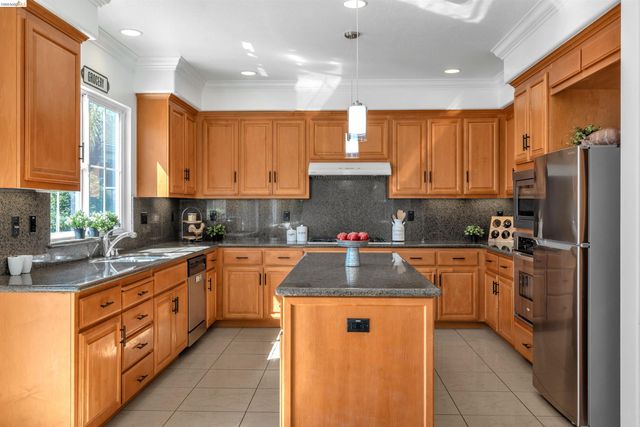 5670 Carlow Way, Antioch, CA 94531