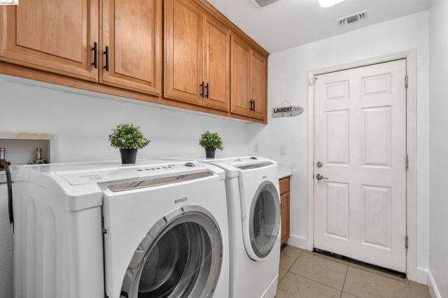 5670 Carlow Way, Antioch, CA 94531