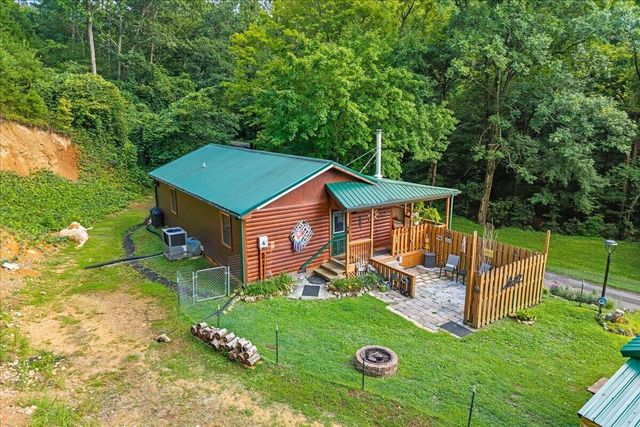 229 Smokey Run Road, Tellico Plains, TN 37385