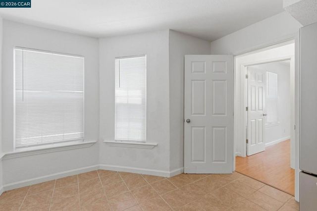 1522 Harmon St, Berkeley, CA 94703