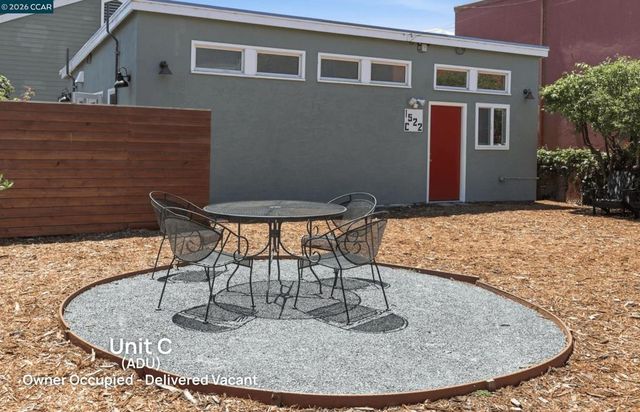 1522 Harmon St, Berkeley, CA 94703