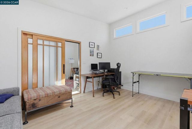1522 Harmon St, Berkeley, CA 94703
