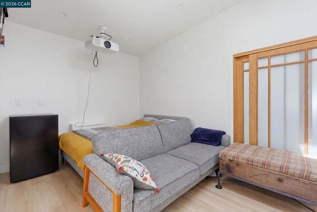 1522 Harmon St, Berkeley, CA 94703