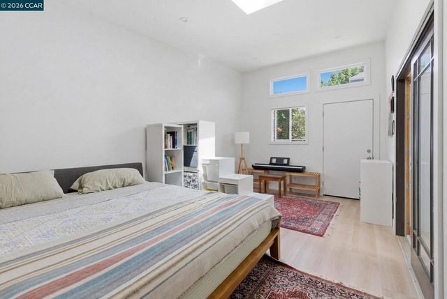 1522 Harmon St, Berkeley, CA 94703