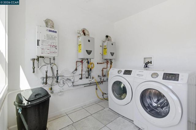 1522 Harmon St, Berkeley, CA 94703