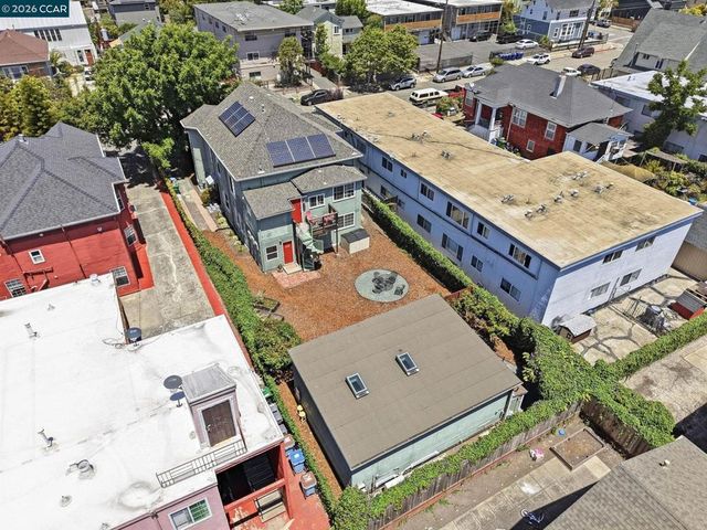 1522 Harmon St, Berkeley, CA 94703