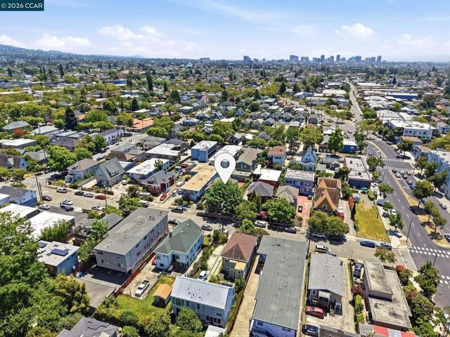1522 Harmon St, Berkeley, CA 94703