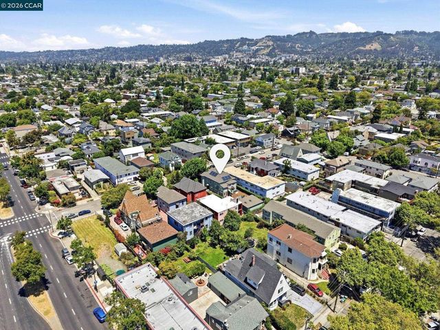 1522 Harmon St, Berkeley, CA 94703
