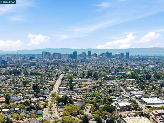1522 Harmon St, Berkeley, CA 94703