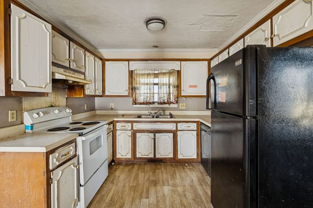 1119 Peninsula Dr, Gallatin, TN 37066