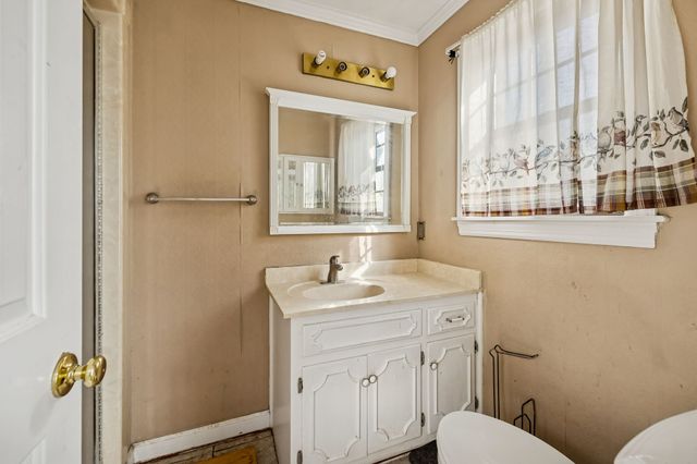 1119 Peninsula Dr, Gallatin, TN 37066