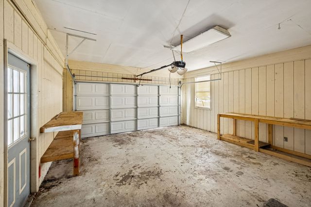 1119 Peninsula Dr, Gallatin, TN 37066