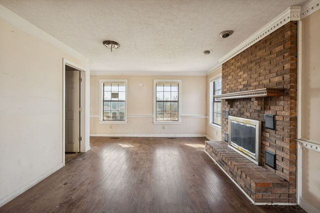 1119 Peninsula Dr, Gallatin, TN 37066