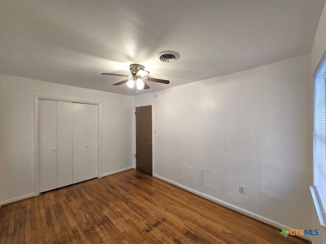 616 W Avenue E, Copperas Cove, TX 76522