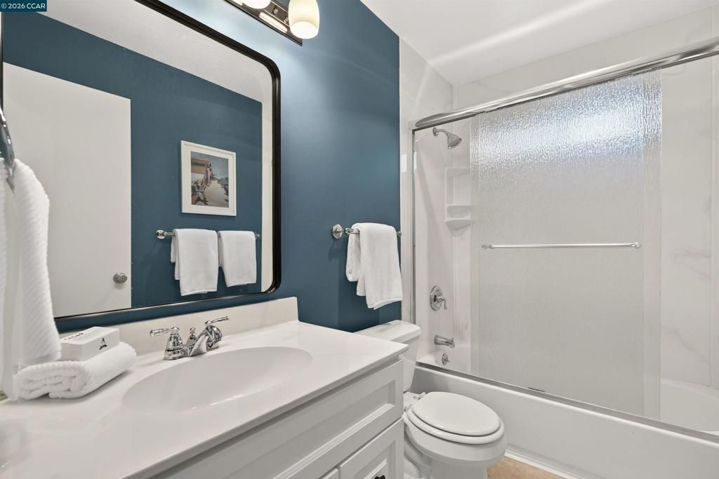 Image 22 of property listing at 6 Pimentel Ct, Moraga, CA 94556