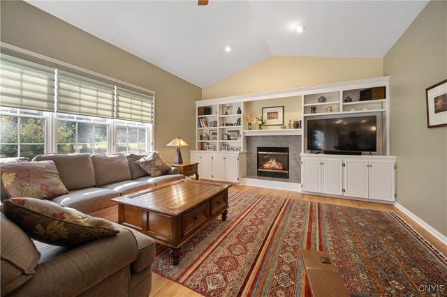 8000 Austrian Pine Circle, Pompey, NY 13104