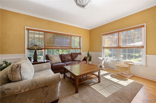 8000 Austrian Pine Circle, Pompey, NY 13104