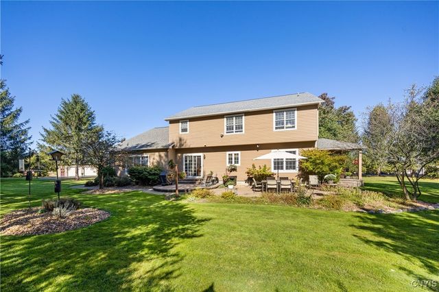 8000 Austrian Pine Circle, Pompey, NY 13104