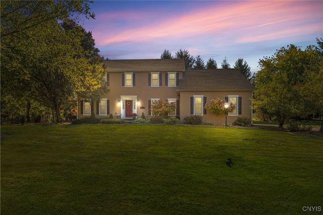 8000 Austrian Pine Circle, Pompey, NY 13104