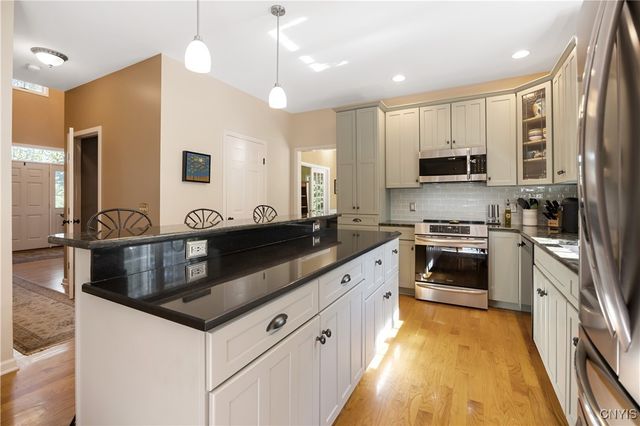 8000 Austrian Pine Circle, Pompey, NY 13104