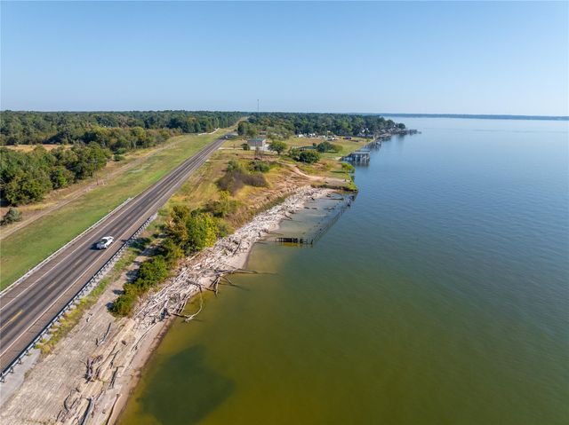 10392 Us Highway 190 E, Point Blank, TX 77364