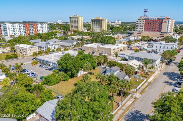 2106 Vernon Place, Melbourne, FL 32901