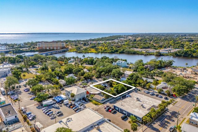 2106 Vernon Place, Melbourne, FL 32901