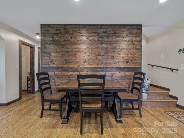 382 Black Oak Cove Road, Candler, NC 28715