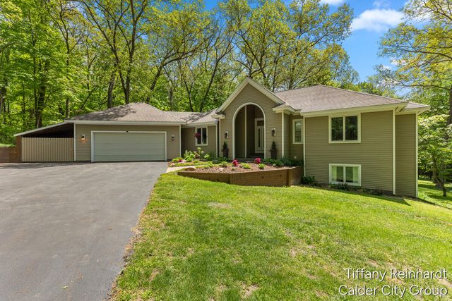 2760 Tyler Trail, Lowell, MI 49331